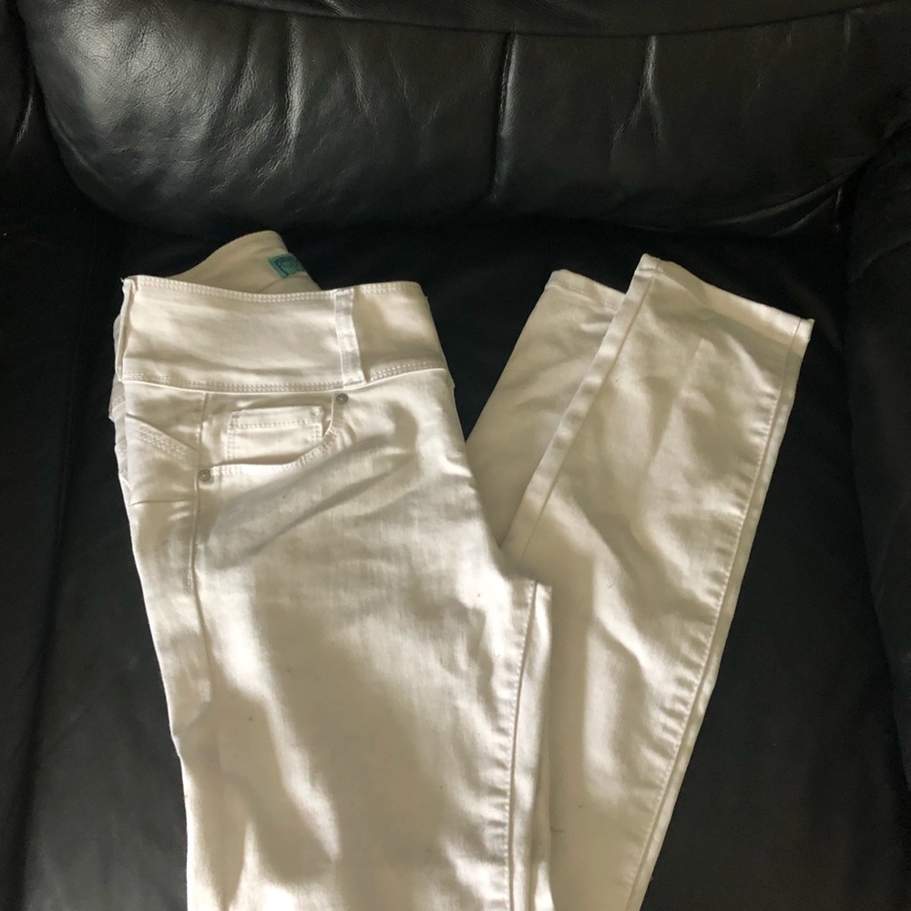 Women white jeans